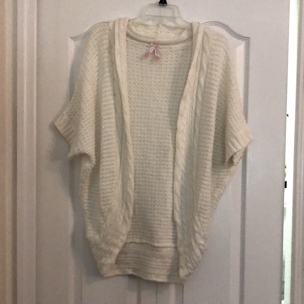 Women’s Shawl Sweater - Cream, Large